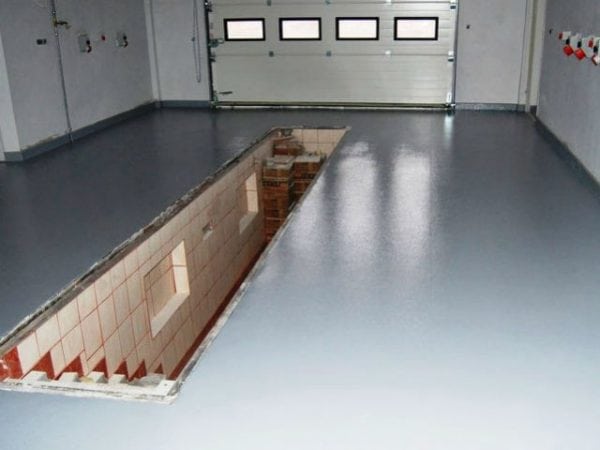 Pintura de piso de concreto de garagem