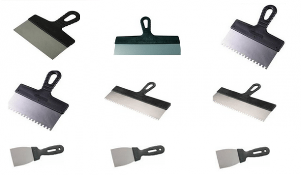 Une sélection de spatules de peinture variées