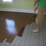 Pinte o chão de madeira