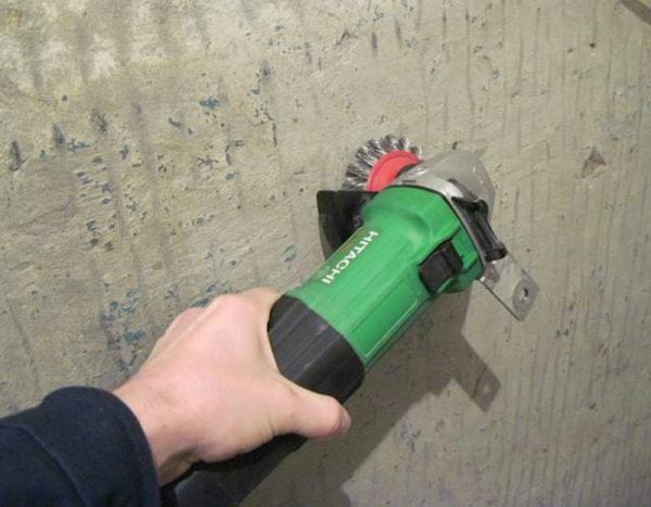 Механичен метод за отстраняване на боя от бетон