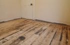 Senų dažų pašalinimas iš grindų