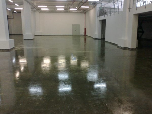 Епоксидна боя за бетонни подове