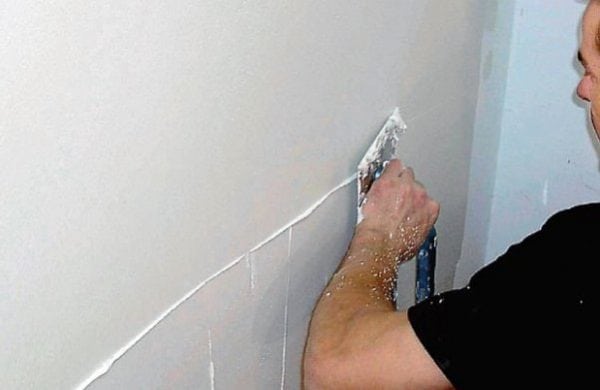 Довършителна замазка на стени за боядисване