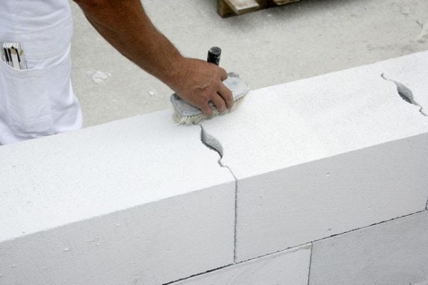 Akytojo betono blokelių mūras