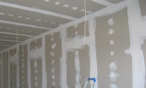 Preparação de drywall para papel de parede