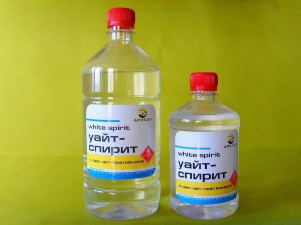 Bílý alkohol se používá k ředění laku PF-170