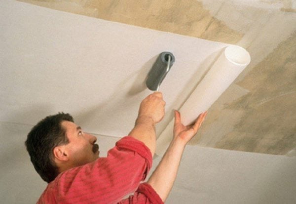Clay Oscar vous permet de coller de la fibre de verre au plafond