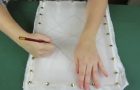 Transfert d'un croquis sur un tissu en soie