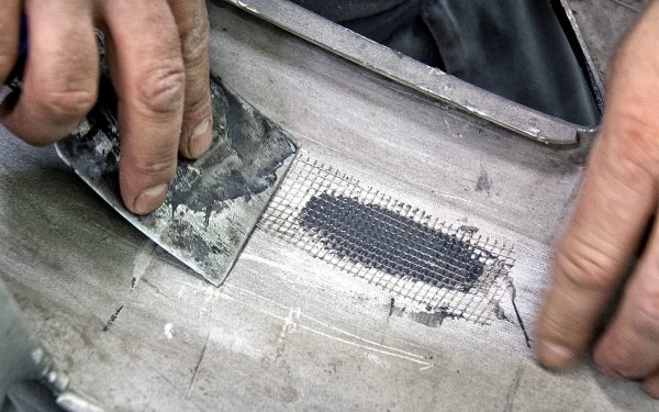 Използването на фибростъкло опростява ремонта на машината