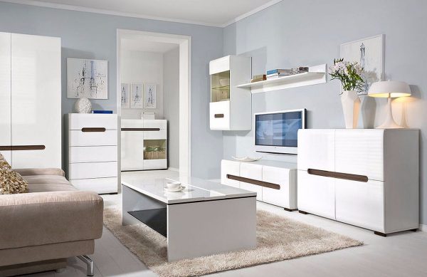 Les couleurs des meubles blancs ont commencé à être utilisées relativement récemment.