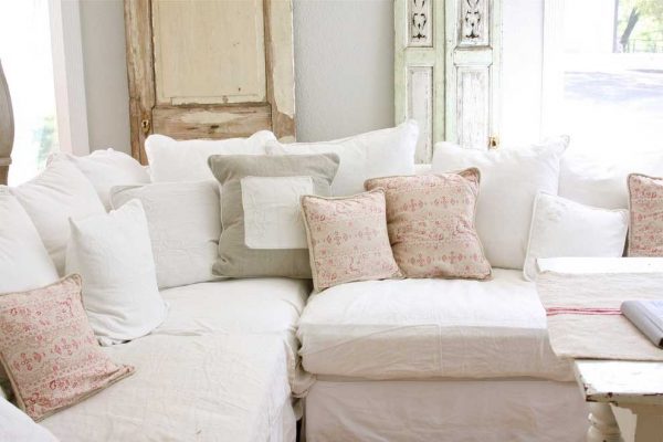 Almofadas para sofás de cor pastel