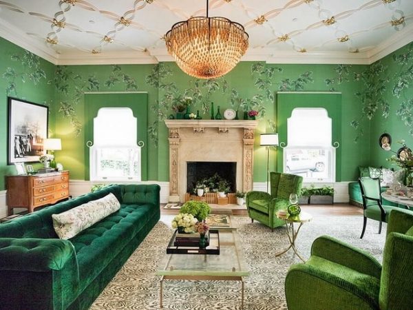 Зелени тапети и мебели