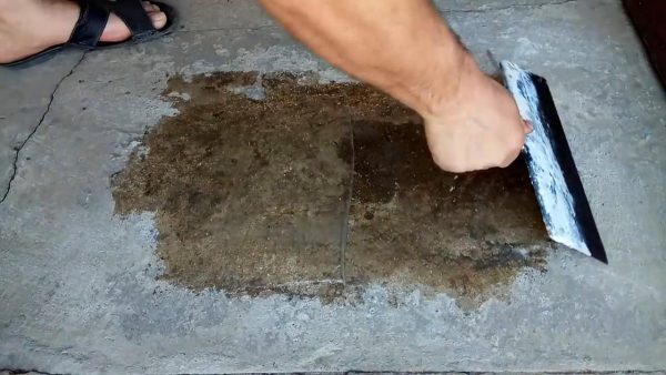 Nanesenie domáceho laku na betónovú podlahu