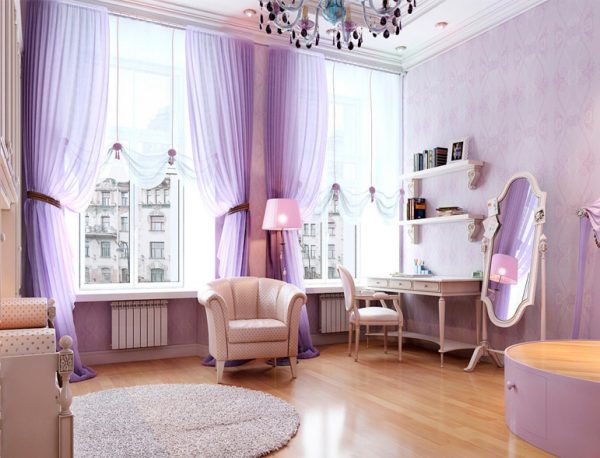 يجب استخدام أرجواني في الغرف ذات الإضاءة الطبيعية الجيدة.