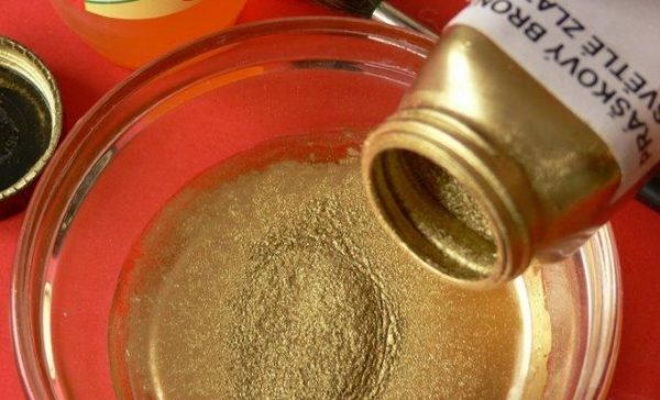 Приготвяне на смес от бронзов прах