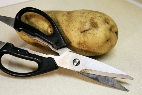 Ножици и картофи
