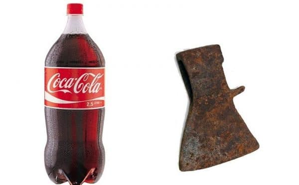 Coca-Cola e cabeça de machado