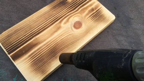 Escovar madeira