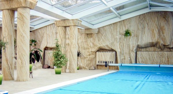 Garniture de piscine en pierre flexible