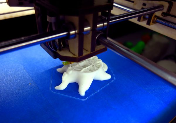 Skriver ut 3D-modeller fra polymorf plast