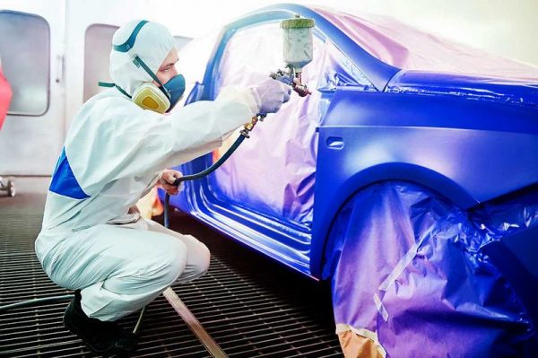 Tecnologia de pintura de camaleão em um carro
