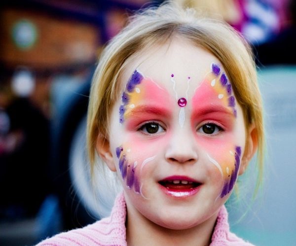 Съвременните бои за кожа не предизвикват алергична реакция и са безопасни за деца
