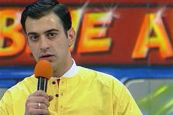 Garik Martirosyan na equipe KVN Novos armênios
