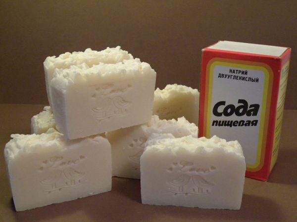 Восъчният състав може да бъде направен от сапун и сода