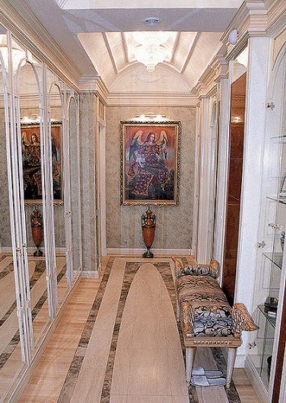 Couloir dans le style Versace