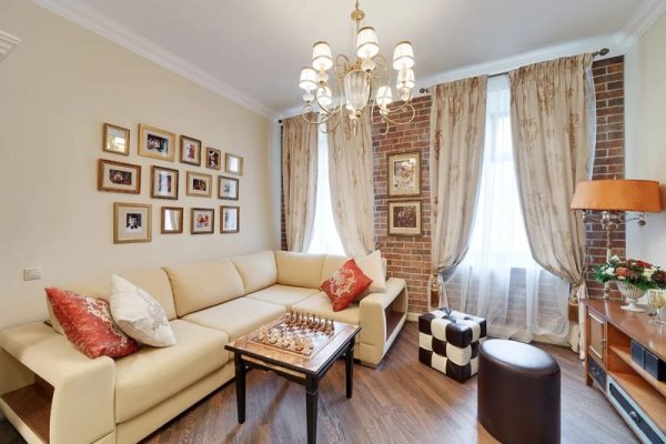 Návrh obývacího pokoje v televizním moderátoru v Moskvě