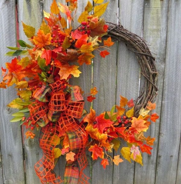 Coroa de folhas de outono