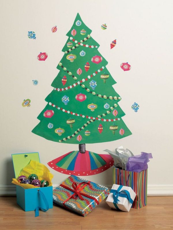 جدار شجرة عيد الميلاد مصنوع من الورق