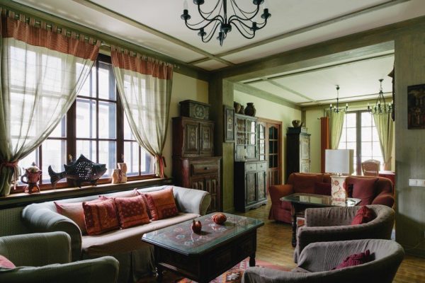 Interiér obývacího pokoje v domě Leonida Parfenova