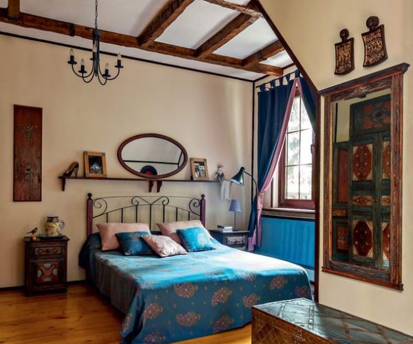 Интериор на спалнята в къщата на Леонид Парфенов