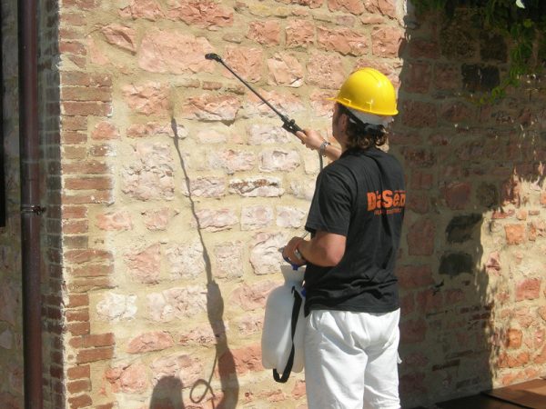 Подготовка за шпакловане на стени