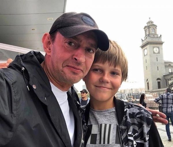 Khabensky กับอีวานลูกชายของเขา
